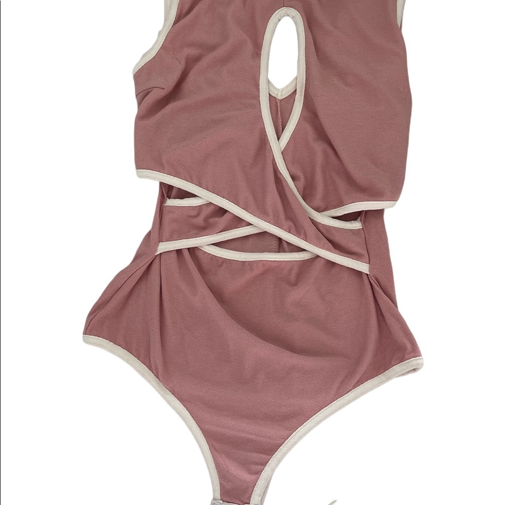 Bodysuit , color pink and white , size S , poliéster, elastano